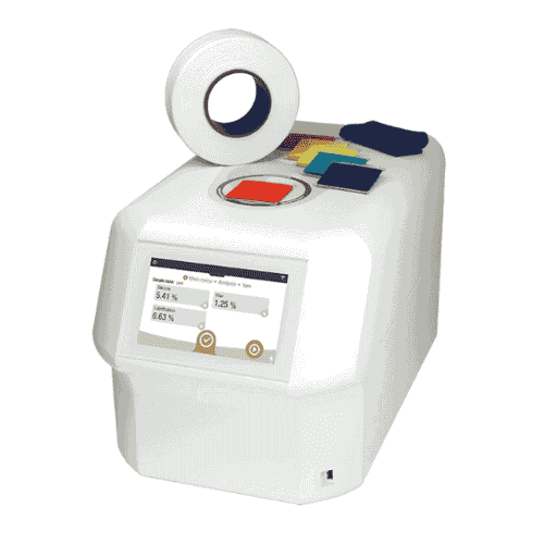 #ZEUTEC #SpectraAlyzer #NIR近紅外分析儀 #近紅外光譜儀 #德國製造 #非破壞性檢測 #快速成分分析 #雙光束NIR #化學計量學 #食品品質控制 #農產品檢測 #台灣代理 #SpectraAlyzerMIA #可攜式NIR分析儀 #手持式近紅外光譜儀 #行動式成分分析 #現場快速檢測 #漫反射NIR #藍牙連線 #雲端分析 #精準農業 #水分蛋白質脂肪檢測 #油籽分析 #咖啡品質分析 #土壤分析 #菸草分析 #電池供電NIR #AnalysisAsAService #NIR行動實驗室 #SpectraAlyzerGRAINVISIONAI #AI穀物分析 #穀物影像分析 #穀物形態學 #穀物粒徑分級 #3D穀物成像 #人工智慧分類 #稻米品質檢測 #小麥品質分析 #穀物外觀分級 #散裝固體分析 #植物育種 #穀物貿易品管 #多光譜照明 #機器視覺品管 #深度學習穀物 #SpectraAlyzerGRAINNEO #穀物分析儀 #全穀物NIR分析 #穀物水分檢測 #穀物蛋白質分析 #穀物脂肪含量 #穀物灰分測定 #小麥品質 #稻米品管 #大豆分析 #油菜籽分析 #玉米品質 #容積重測定 #免研磨分析 #穀物貿易品管 #麥芽分析 #飼料原料分析 #45秒快速分析 #穀物收購站 #SpectraAlyzerBRAUMEISTER #啤酒分析儀 #啤酒品質控制 #酒精度分析 #原麥汁濃度 #啤酒密度檢測 #釀造品管 #EBC方法 #ASBC方法 #啤酒萃取物 #麥汁分析 #蘋果酒分析 #精釀啤酒品管 #釀酒實驗室 #NIR液態分析 #自動進樣器 #啤酒色度 #SpectraAlyzerCLINICAL #糞便分析儀 #臨床NIR分析 #糞便脂肪含量 #糞便水分 #糞便氮含量 #消化吸收診斷 #營養吸收不良 #臨床檢驗 #快速糞便分析 #醫療診斷儀器 #免試劑分析 #近紅外臨床應用 #SpectraAlyzerDAIRY #乳品分析儀 #乳製品品管 #奶粉水分檢測 #乳品蛋白質分析 #乳品脂肪含量 #乳粉品質 #乳品加工品管 #NIR乳品分析 #乳製品成分 #酸度鹽分分析 #乳品工廠品管 #45秒快速分析 #SpectraAlyzerFLOUR #麵粉分析儀 #製粉品管 #麵粉蛋白質 #麵粉水分 #濕麩質含量 #灰分分析 #沉降值 #小麥粉分析 #米粉品管 #粗粒粉分析 #豆粕分析 #製粉廠品管 #NIR麵粉分析 #麵粉品質控制 #SpectraAlyzerFOOD #食品分析儀 #食品品管 #食品成分分析 #水分蛋白質脂肪 #食品NIR檢測 #食品品質控制 #糖澱粉鹽分 #食品工廠品管 #粉末膏體液體分析 #免試劑快速分析 #食品安全 #食品加工品管 #SpectraAlyzerMEAT #肉品分析儀 #肉品脂肪分析 #肉品蛋白質 #肉品水分 #膠原蛋白分析 #肉品加工品管 #香腸品質分析 #寵物食品分析 #LFGB認證 #DAKKS認證 #肉品NIR檢測 #肉品生產線品管 #原料品質管控 #SpectraAlyzerOLIVE #橄欖油分析儀 #橄欖含油率 #橄欖膏分析 #橄欖油品質 #橄欖渣餅分析 #NIR油品分析 #橄欖加工品管 #穿透反射分析 #橄欖油脂肪酸 #免乾燥免秤重 #橄欖油生產品管 #SpectraAlyzerSPIRITS #烈酒分析儀 #蒸餾酒品管 #酒精度分析 #烈酒密度 #烈酒總糖 #甲醇含量 #威士忌品管 #伏特加分析 #白蘭地品管 #高酒精度NIR #蒸餾品管 #酒精濃度檢測 #SpectraAlyzerSUGAR #糖品分析儀 #製糖品管 #蔗糖含量 #糖純度分析 #乾物質測定 #葡萄糖果糖 #糖業品質控制 #糖液分析 #NIR製糖分析 #糖廠品管設備 #SpectraAlyzerTEXTILE #紡織品分析儀 #紡織水分檢測 #纖維含量分析 #油脂溶劑含量 #紡織品管 #化學品成分分析 #NIR紡織檢測 #工業品質控制 #SpectraAlyzerWINE #葡萄酒分析儀 #葡萄酒品管 #酒精度分析 #總糖總酸 #葡萄酒密度 #OIV合規 #釀酒品管 #葡萄汁分析 #蘋果酒分析 #醋分析 #葡萄酒實驗室 #NIR酒類分析 #自動進樣器